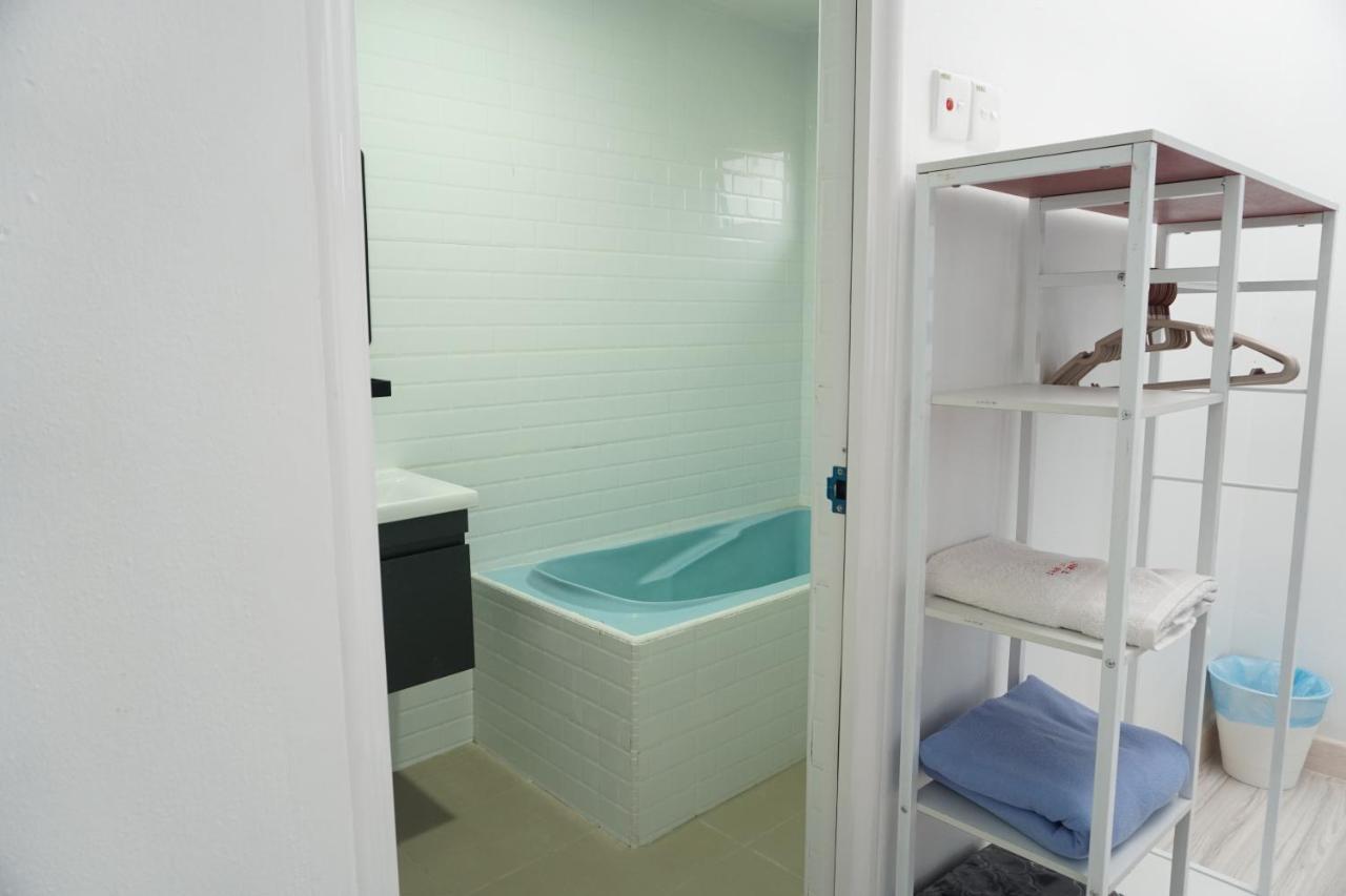 Beit Azzahra Private Pool Villa At Pantai Batu Hitam Kuantan Exteriér fotografie