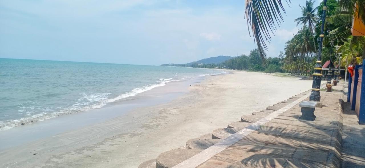 Beit Azzahra Private Pool Villa At Pantai Batu Hitam Kuantan Exteriér fotografie