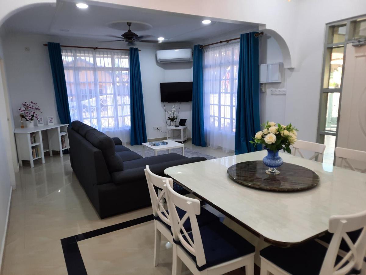 Beit Azzahra Private Pool Villa At Pantai Batu Hitam Kuantan Exteriér fotografie